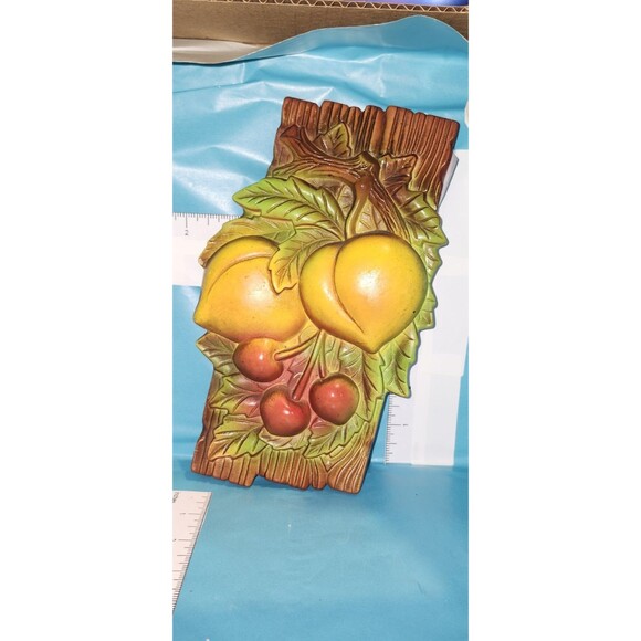 Vintage Chalkware Fruit Wall Plaques – Retro Kitchen Decor 1960s Set of 2 - Picture 2 of 8